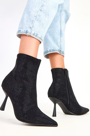 Mustad botased kõrge... 2