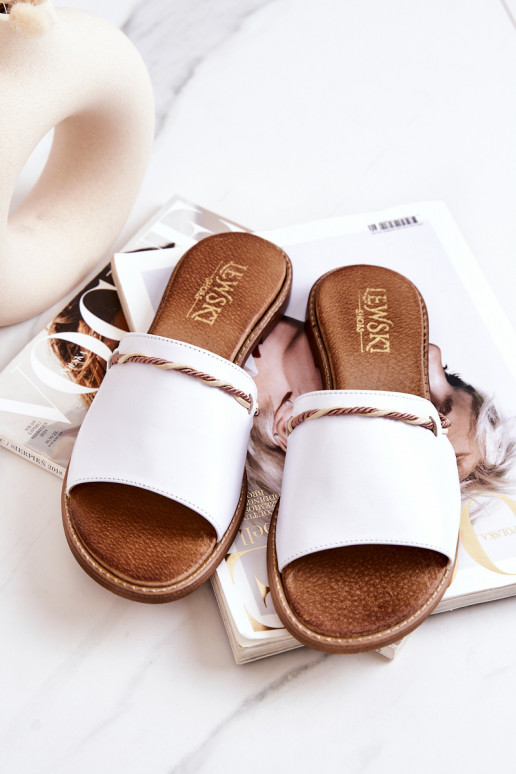 Plätud naturaalsest nahast Lesisseski Shoes 3047 valget värvi