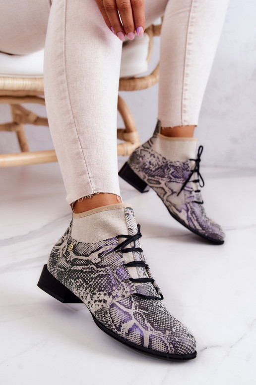 Pealiste poolsaapad seemisnakhsed Kingad maonaha-imitatsiooniga saapad Sellel onciejka 04744-03 beeži värvi Pealiste poolsaapad seemisnakhsed Kingad maonaha-imitatsiooniga saapad Sellel onciejka 04744-03 beeži värvi