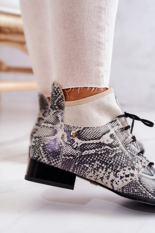 Pealiste poolsaapad seemisnakhsed Kingad maonaha-imitatsiooniga saapad Sellel onciejka 04744-03 beeži värvi Pealiste poolsaapad seemisnakhsed Kingad maonaha-imitatsiooniga saapad Sellel onciejka 04744-03 beeži värvi