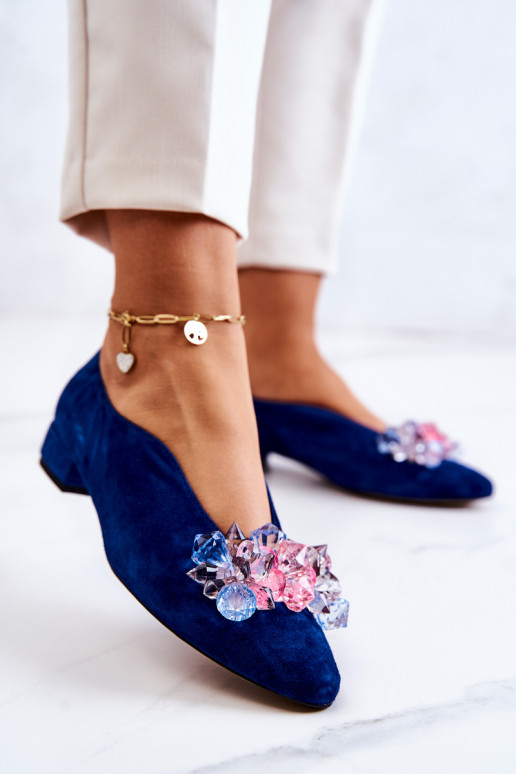 Elegantsed seemisnakhsed jalatsid kaunistustega tumesinist värvi McQueen