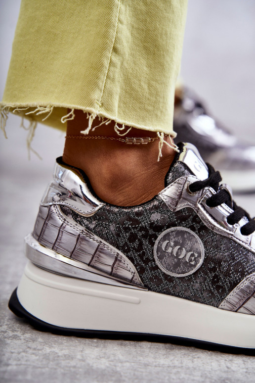 Pealiste omad spordijalatsid Kiilu peal GOE KK2N4083 Hõbedat värvi Pealiste omad spordijalatsid Kiilu peal GOE KK2N4083 Hõbedat värvi