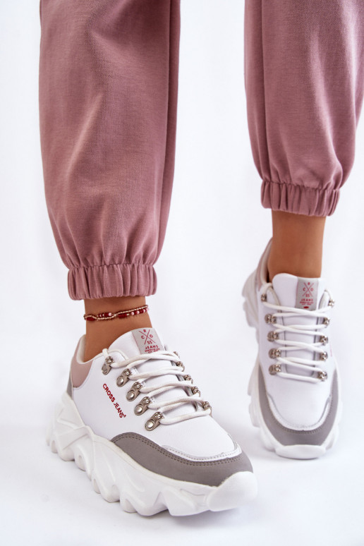 Pealiste omad Sneakers tüüpi jalanõud platvormiga Cross Jeans KK2R4071C valget värvi Pealiste omad Sneakers tüüpi jalanõud platvormiga Cross Jeans KK2R4071C valget värvi