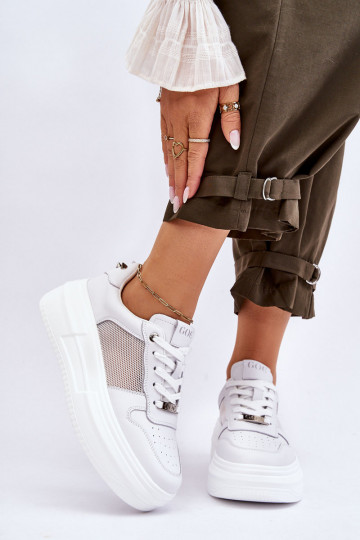 Pealiste omad Klassikalise mudeli spordijalatsid GOE LL2N4060 valget värvi