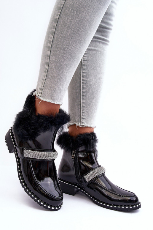 Sellel ondal Pealiste poolsaapad Laque karusnahaga Ja Dekoratsioon S.Barski MR870-74 msuud