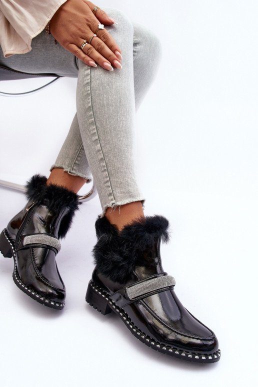 Sellel ondal Pealiste poolsaapad Laque karusnahaga Ja Dekoratsioon S.Barski MR870-74 msuud