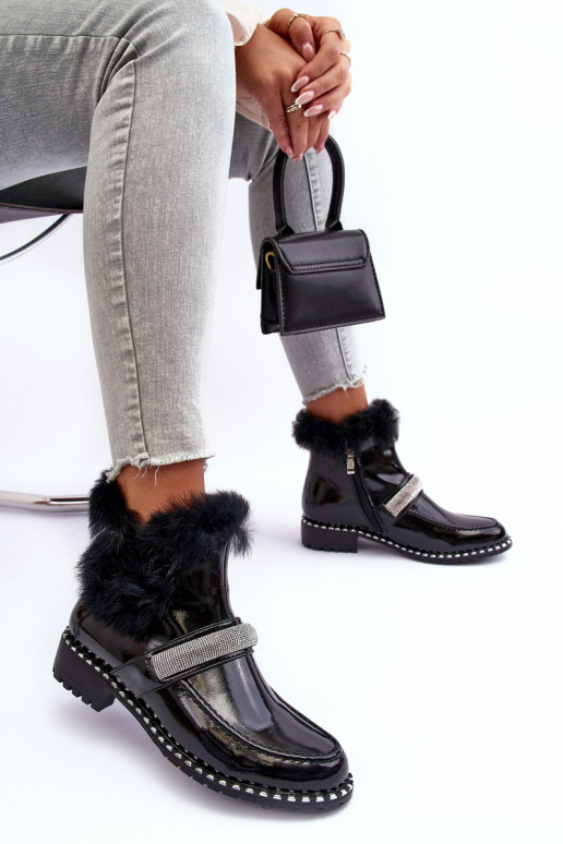 Sellel ondal Pealiste poolsaapad Laque karusnahaga Ja Dekoratsioon S.Barski MR870-74 msuud