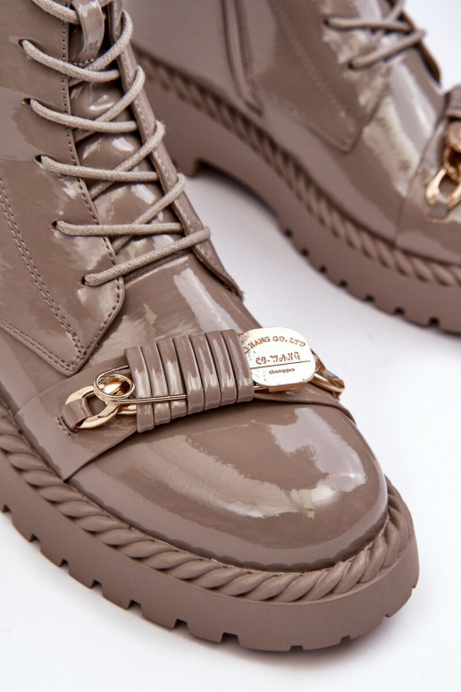 Pealiste omad Laque saapad kaunistustega beeži värvi S.Barski MR870-67 Pealiste omad Laque saapad kaunistustega beeži värvi S.Barski MR870-67