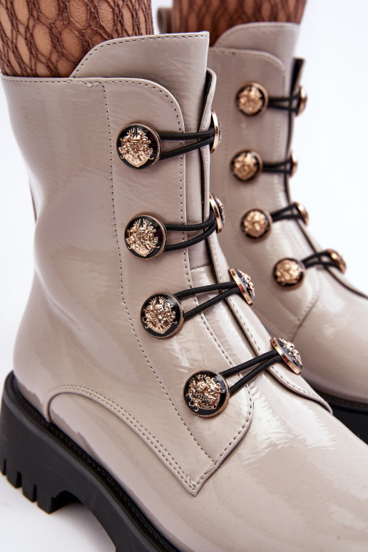 Pealiste omad voodriga Pealiste poolsaapad Koos Ornatei Guzikami D&A MR870-51 Elevandiluu värvi Pealiste omad voodriga Pealiste poolsaapad Koos Ornatei Guzikami D&A MR870-51 Elevandiluu värvi