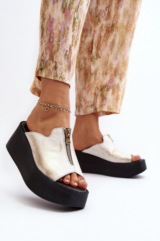 Zazoo 2916 Pealiste omad Sussid platvormiga tõmblukuga Kuldset värvi Zazoo 2916 Pealiste omad Sussid platvormiga tõmblukuga Kuldset värvi