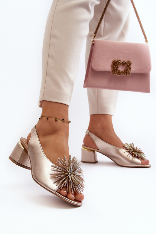 Pealistesandaalid kaunistustega Laura Messi 2719 Kuldset värvi Pealistesandaalid kaunistustega Laura Messi 2719 Kuldset värvi