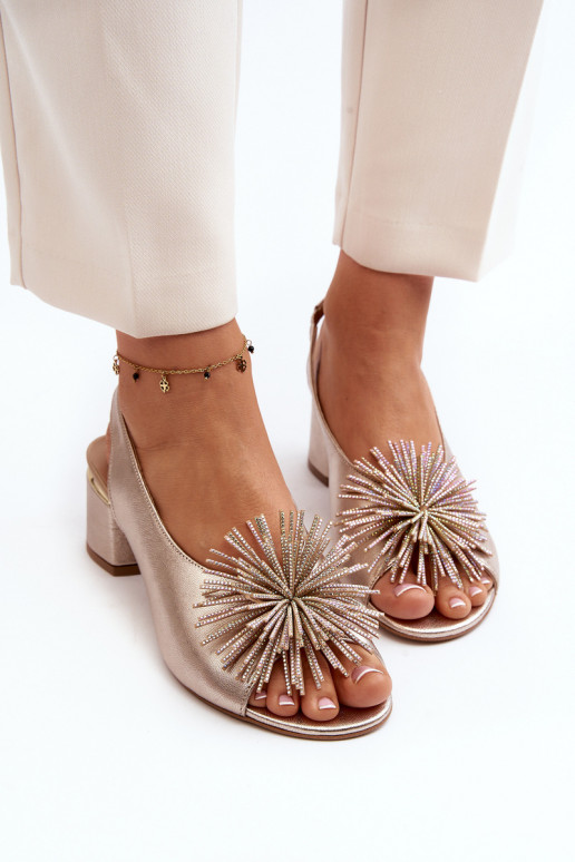 Pealistesandaalid kaunistustega Laura Messi 2719 Kuldset värvi Pealistesandaalid kaunistustega Laura Messi 2719 Kuldset värvi