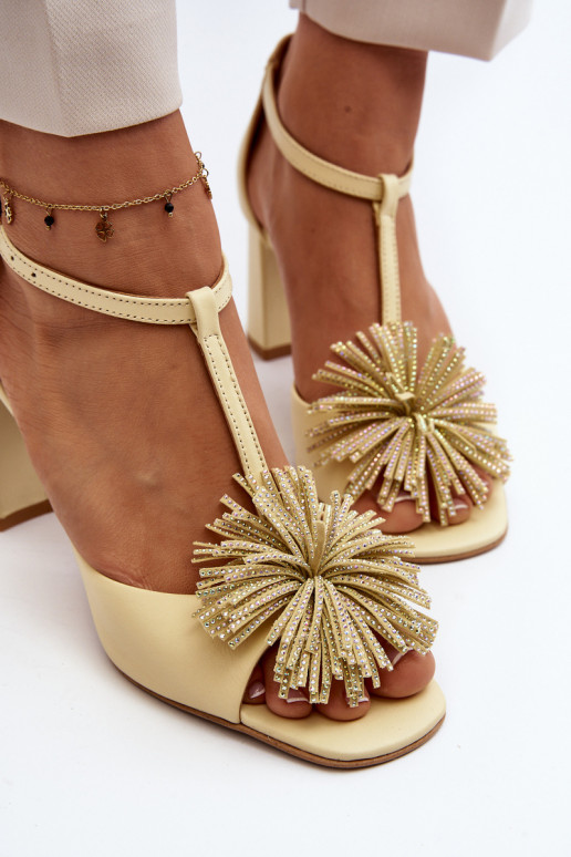 sandaalid Pealhk kõrge jämeda kontsaga kaunistustega Laura Messi 2758 beeži värvi sandaalid Pealhk kõrge jämeda kontsaga kaunistustega Laura Messi 2758 beeži värvi