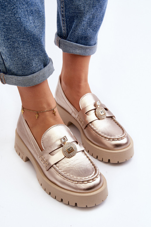 Pealhk jalatsid Mokassiinid kaunistustega CheBello 4291 Kuldset värvi