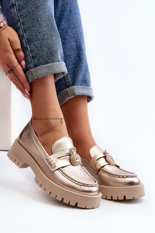 Pealhk jalatsid Mokassiinid kaunistustega CheBello 4291 Kuldset värvi