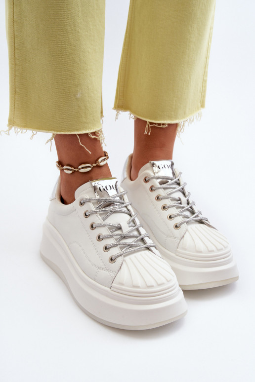 Pealhk Sneakers tüüpi jalanõud Pealiste omad platvormiga GOE NN2N4033 valget värvi Pealhk Sneakers tüüpi jalanõud Pealiste omad platvormiga GOE NN2N4033 valget värvi