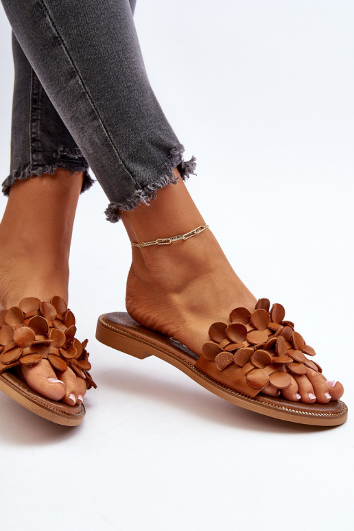 Zazoo 40381 Pealiste omad Plätud naturaalsest nahast laiade nööridega pruunid värvi Zazoo 40381 Pealiste omad Plätud naturaalsest nahast laiade nööridega pruunid värvi