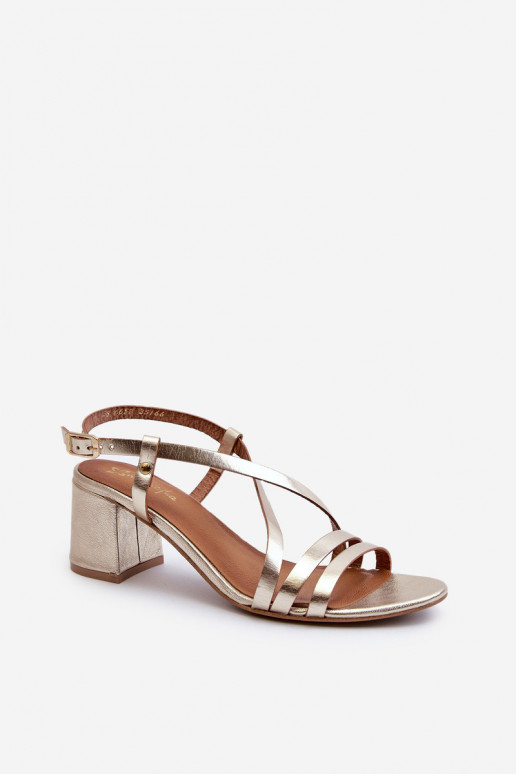 Pealistesandaalid Sellel ondalal postil Sellel onciejka 06653-25 Kuldset värvi