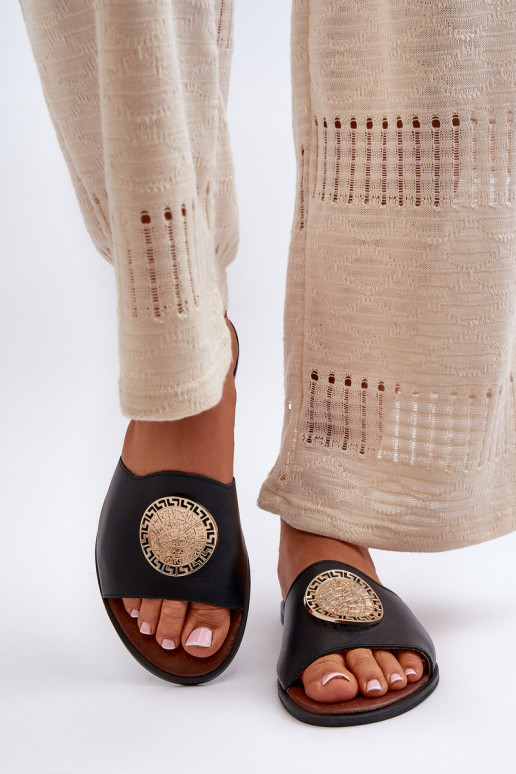 Zazoo 2938 Plätud naturaalsest nahast laiade nööridega kaunistustega msuud Zazoo 2938 Plätud naturaalsest nahast laiade nööridega kaunistustega msuud