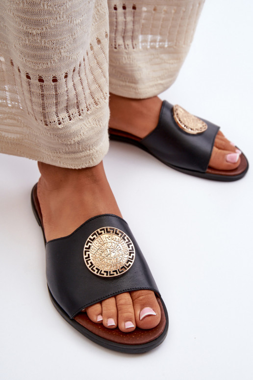 Zazoo 2938 Plätud naturaalsest nahast laiade nööridega kaunistustega msuud Zazoo 2938 Plätud naturaalsest nahast laiade nööridega kaunistustega msuud