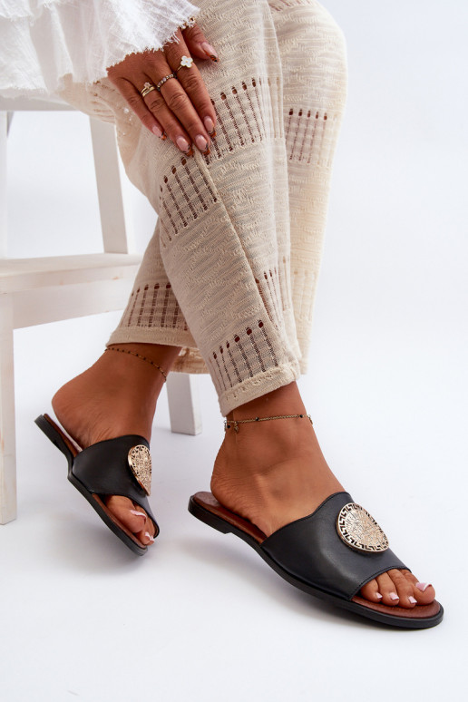 Zazoo 2938 Plätud naturaalsest nahast laiade nööridega kaunistustega msuud Zazoo 2938 Plätud naturaalsest nahast laiade nööridega kaunistustega msuud