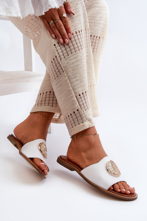 Zazoo 2938 Plätud naturaalsest nahast laiade nööridega kaunistustega valget värvi