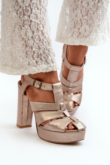 Pealistesandaalid Pealhk Sellel onciejka 06050-25 Kuldset värvi