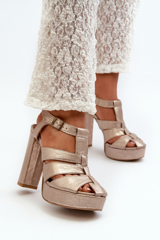 Pealistesandaalid Pealhk Sellel onciejka 06050-25 Kuldset värvi Pealistesandaalid Pealhk Sellel onciejka 06050-25 Kuldset värvi