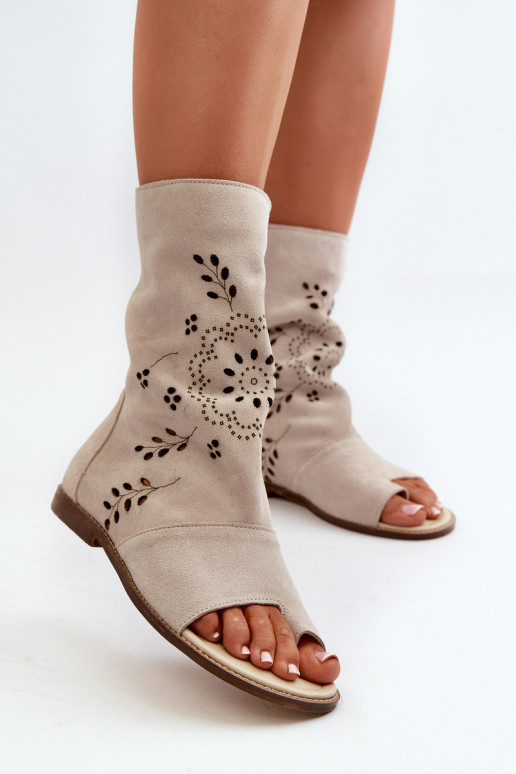 Zazoo 3437 Pealiste omad Seemisnahast kingad madala säärega Lossi juurde Elevandiluu värvi Zazoo 3437 Pealiste omad Seemisnahast kingad madala säärega Lossi juurde Elevandiluu värvi