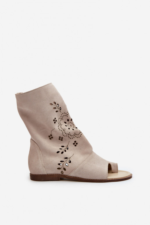 Zazoo 3437 Pealiste omad Seemisnahast kingad madala säärega Lossi juurde Elevandiluu värvi Zazoo 3437 Pealiste omad Seemisnahast kingad madala säärega Lossi juurde Elevandiluu värvi