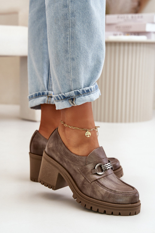 Zazoo 20175 jalatsid Pealiste omad kõrge jämeda kontsaga Pealturaalsest nahast beeži värvi Zazoo 20175 jalatsid Pealiste omad kõrge jämeda kontsaga Pealturaalsest nahast beeži värvi