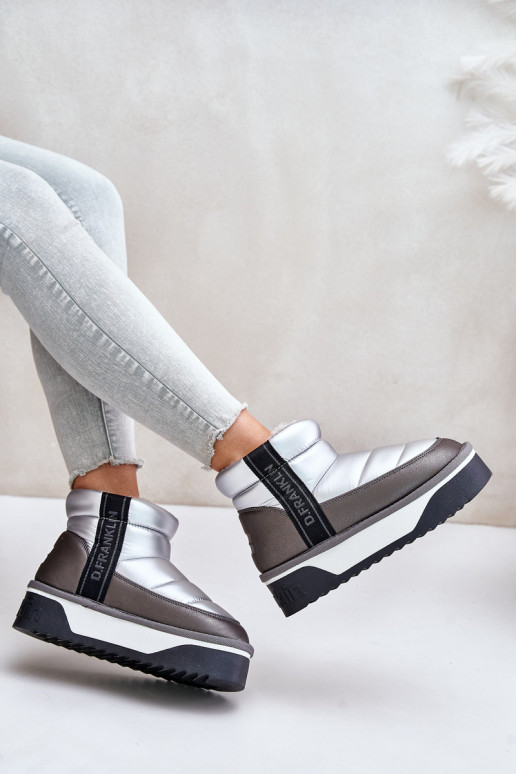 Sellel ondal nööpidega lumesaapad Paksu talla peal D.Franklin DFSH371010 Hõbedat värvi Sellel ondal nööpidega lumesaapad Paksu talla peal D.Franklin DFSH371010 Hõbedat värvi