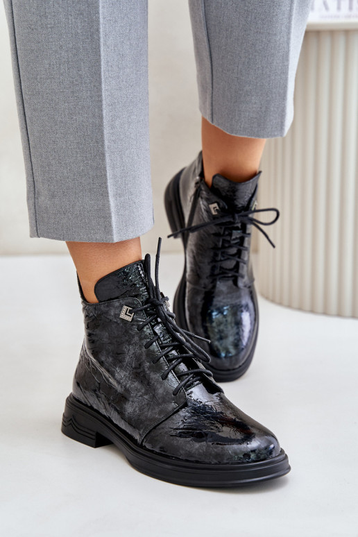 Pealhk Laque Pealiste poolsaapad voodriga Lossi juurde D&A LZ42-042 Must-Halli värvi Pealhk Laque Pealiste poolsaapad voodriga Lossi juurde D&A LZ42-042 Must-Halli värvi