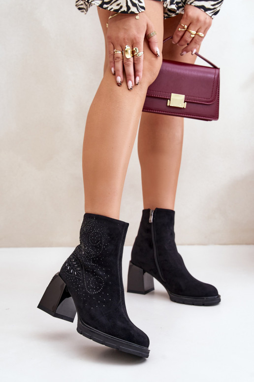 voodriga Pealiste poolsaapad Kaunistusega D&A MR880-130 msuud voodriga Pealiste poolsaapad Kaunistusega D&A MR880-130 msuud