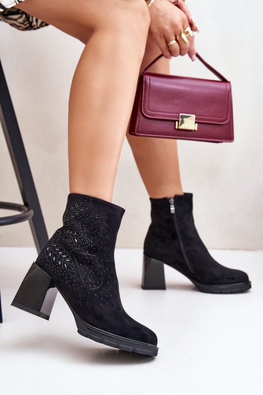 voodriga Pealiste poolsaapad Kaunistusega D&A MR880-130 msuud voodriga Pealiste poolsaapad Kaunistusega D&A MR880-130 msuud