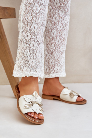 Sussid kaunistustega Pealturaalsest nahast Zazoo 3667 valget värvi 2