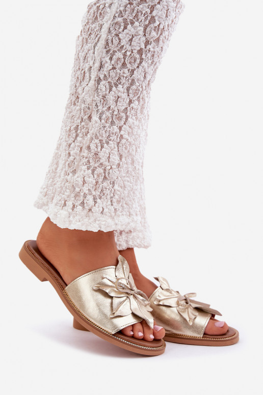 Sussid kaunistustega Pealturaalsest nahast Zazoo 3667 Kuldset värvi Sussid kaunistustega Pealturaalsest nahast Zazoo 3667 Kuldset värvi