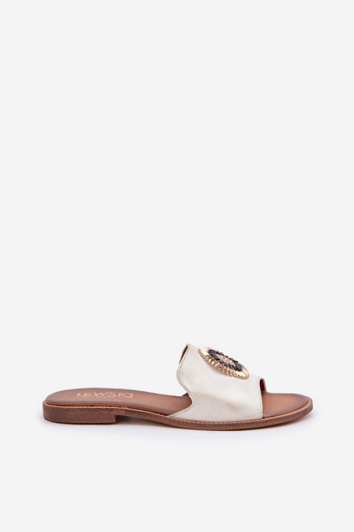 Plätud naturaalsest nahast kaunistustega laiade nööridega Lesisseski 3047/O Kuldset värvi Przecierany Plätud naturaalsest nahast kaunistustega laiade nööridega Lesisseski 3047/O Kuldset värvi Przecierany