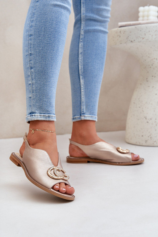 Pealistesandaalid laiade nööridega kaunistustega Laura Messi 2865 Kuldset värvi Pealistesandaalid laiade nööridega kaunistustega Laura Messi 2865 Kuldset värvi