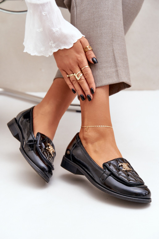 Pealhk Lakitud mokassiinid Kuldse kaunistusega Laura Messi 2927 msuud Pealhk Lakitud mokassiinid Kuldse kaunistusega Laura Messi 2927 msuud