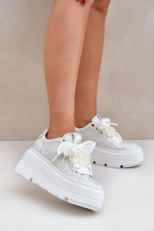 Pealhk Sneakers tüüpi jalanõud platvormiga CheBello 4658 Hõbedat värvi Pealhk Sneakers tüüpi jalanõud platvormiga CheBello 4658 Hõbedat värvi