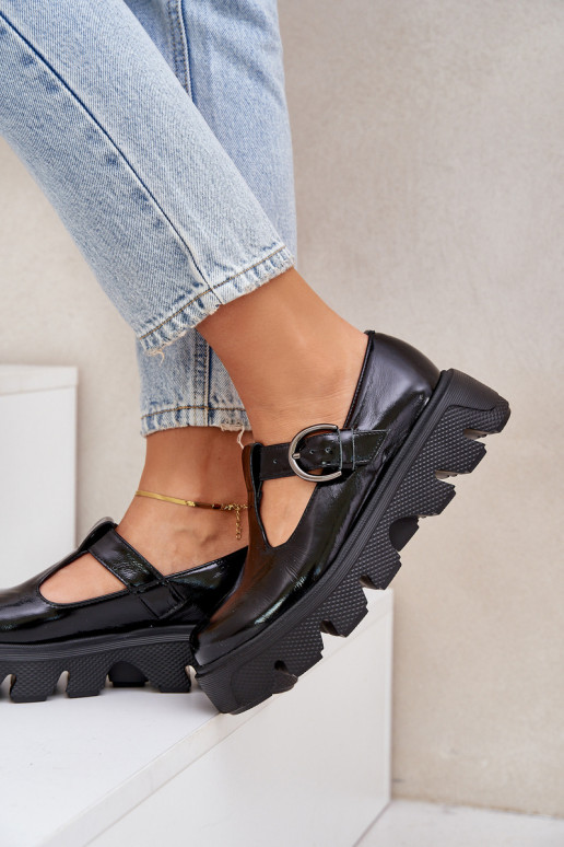 Laque Pealhk jalatsid neetide ja pandlaga Zazoo 20183 msuud Laque Pealhk jalatsid neetide ja pandlaga Zazoo 20183 msuud