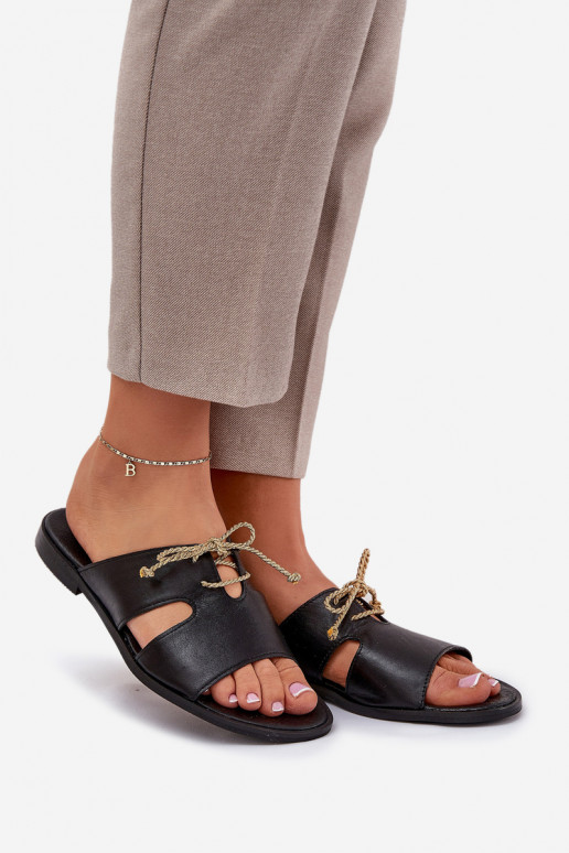 Plätud naturaalsest nahast Pealiste omad laiade nööridega Zazoo 3022 msuud Plätud naturaalsest nahast Pealiste omad laiade nööridega Zazoo 3022 msuud