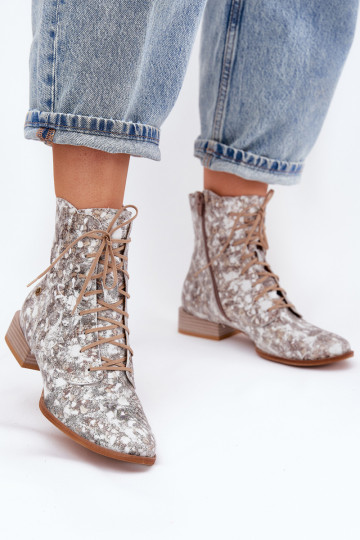 Pealhk Mustriline Pealiste poolsaapad laiade nööridega Sellel onciejka 06391-25 beeži värvi