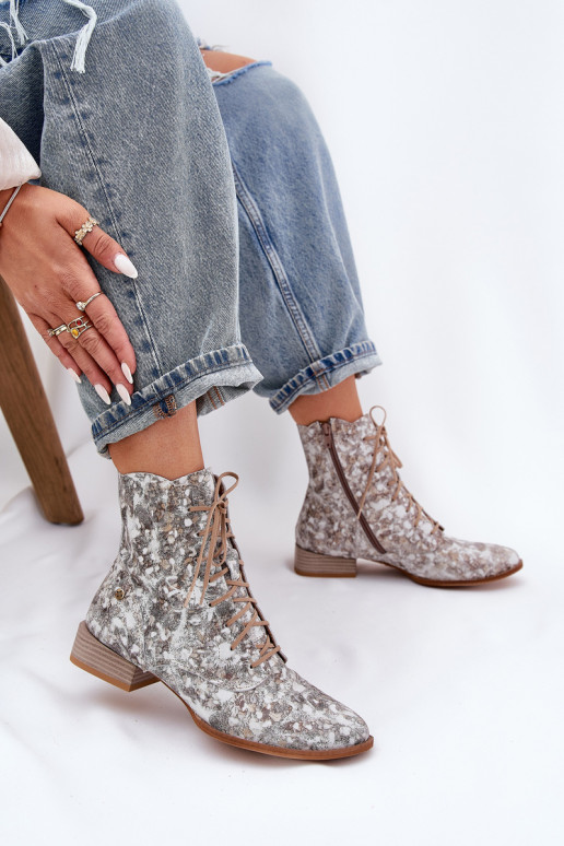 Pealhk Mustriline Pealiste poolsaapad laiade nööridega Sellel onciejka 06391-25 beeži värvi