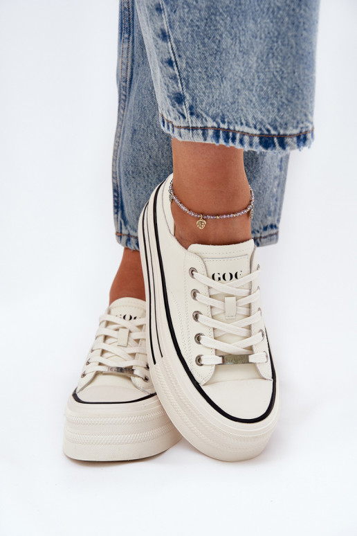 Pealhk naiste saapad platvormiga GOE RR2N4106 valget värvi Pealhk naiste saapad platvormiga GOE RR2N4106 valget värvi
