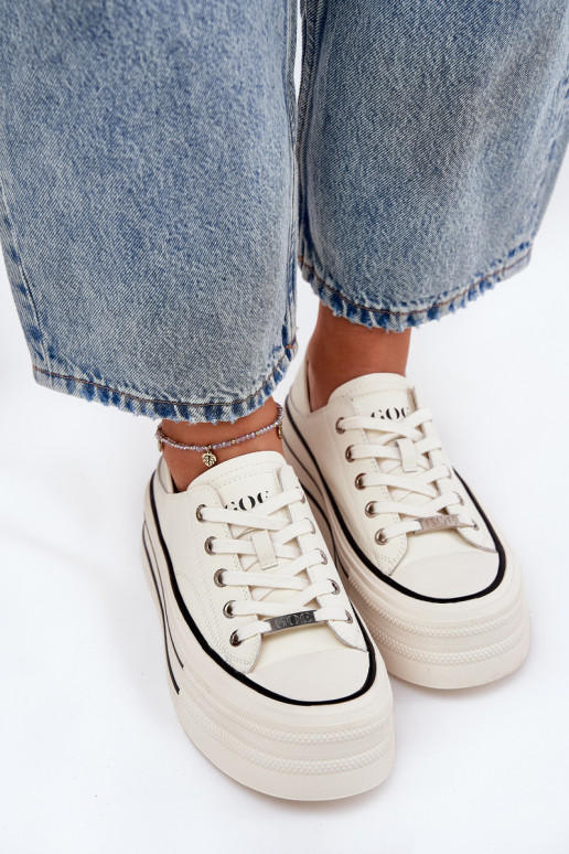 Pealhk naiste saapad platvormiga GOE RR2N4106 valget värvi Pealhk naiste saapad platvormiga GOE RR2N4106 valget värvi