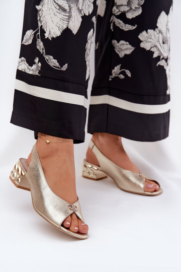 Pealhk Elegantsed Pealistesandaalid CheBello 4724 Kuldset värvi 2