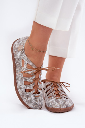 Baleriinad Väljalõigetega Sellel onciejka 06835-25/00-1 Kuldset värvi