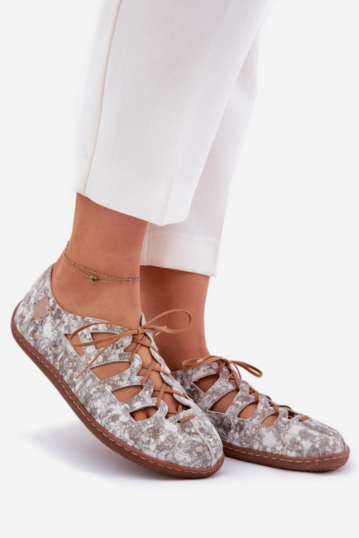 Baleriinad Väljalõigetega Sellel onciejka 06835-25/00-1 Kuldset värvi